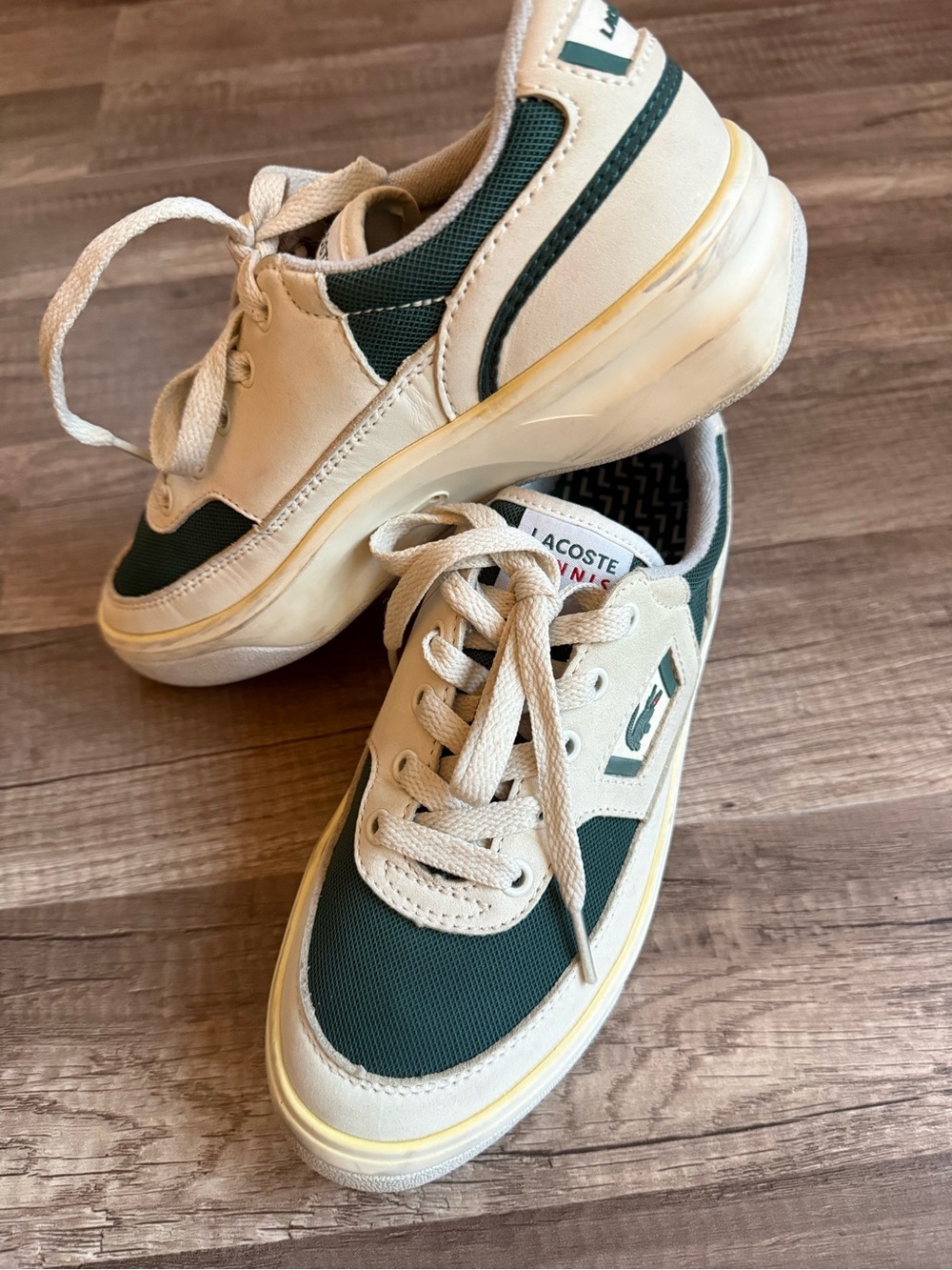 Lacoste Tennis Green & White Low Top Sneakers – Women’s US 5.5 / EU 36